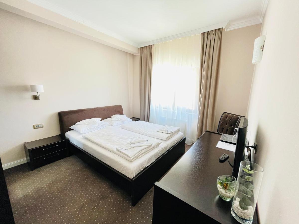 Hotel Opal Zalau Ngoại thất bức ảnh
