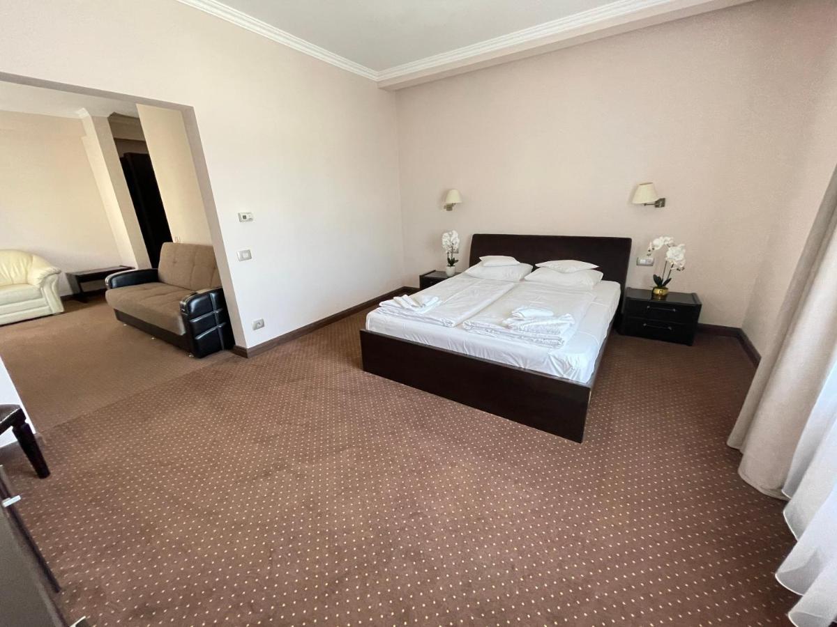 Hotel Opal Zalau Ngoại thất bức ảnh