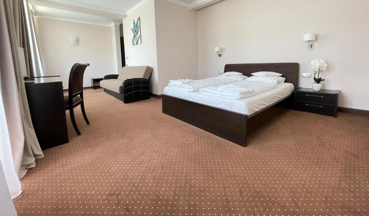 Hotel Opal Zalau Ngoại thất bức ảnh
