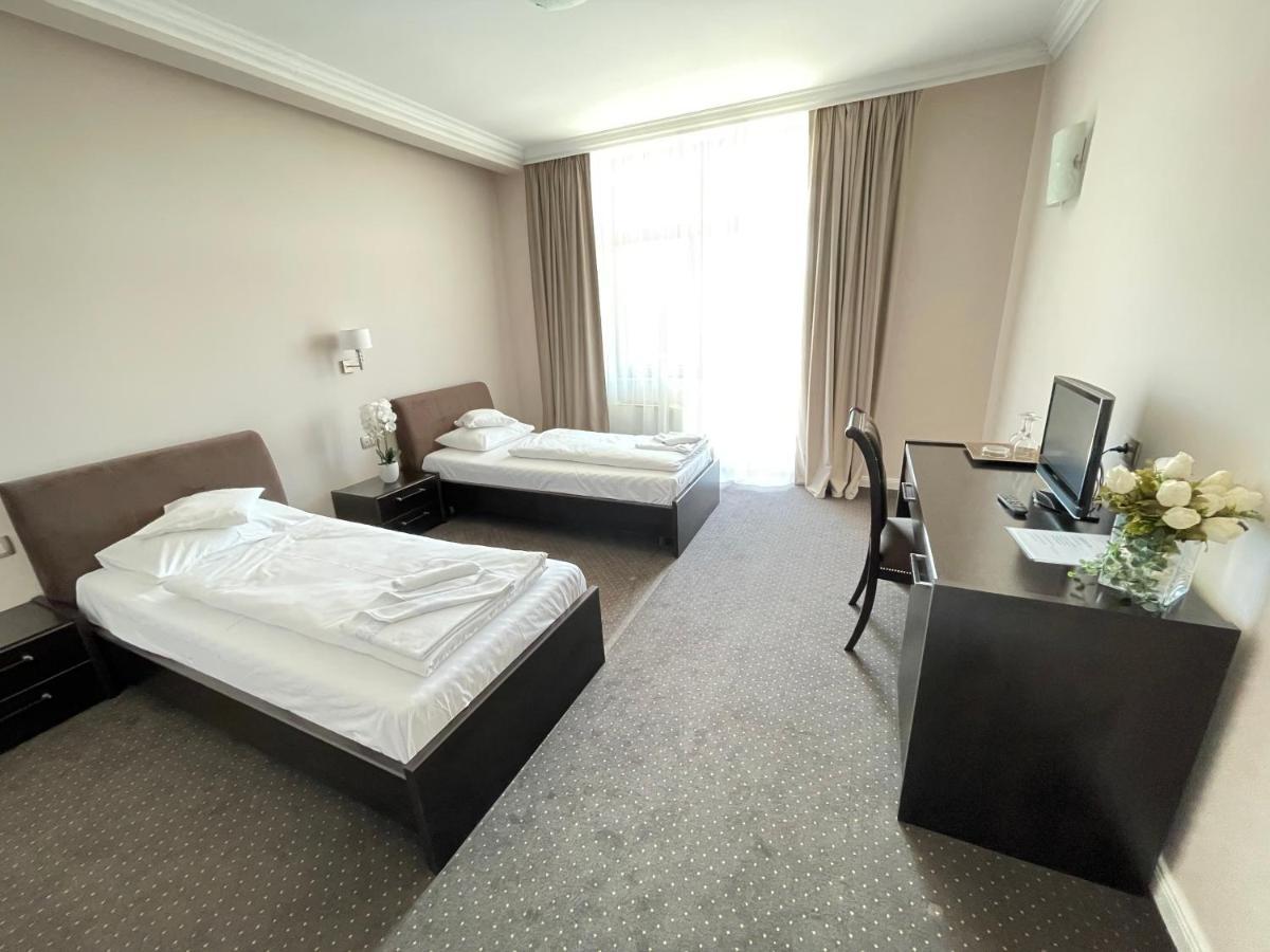 Hotel Opal Zalau Ngoại thất bức ảnh